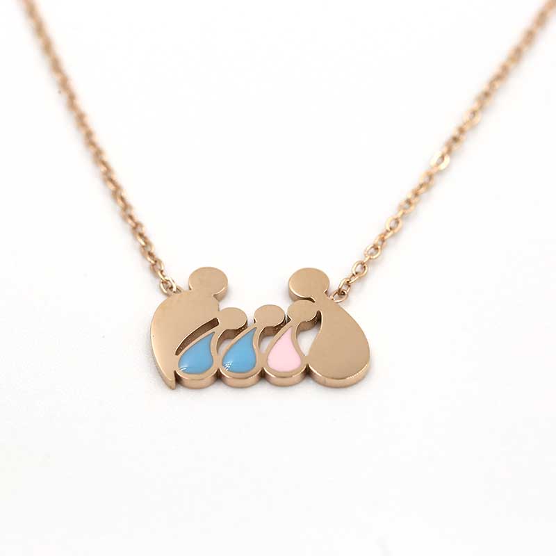 414 kolie oikogeneia me dyo agoria kai ena koritsi