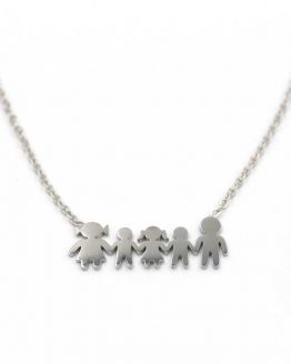 415 kolie oikogeneia dyo agoria kai ena koritsi