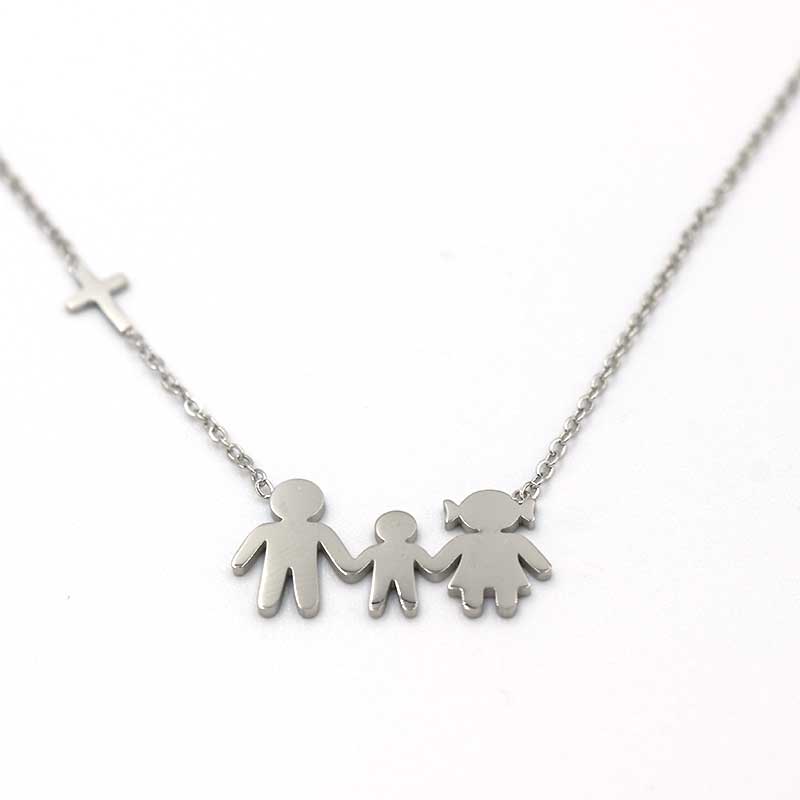 ΚΟΛΙΕ ΟΙΚΟΓΕΝΕΙΑ ΜΕ ΕΝΑ ΑΓΟΡΙ ΚΑΙ ΣΤΑΥΡΟ kolie oikogeneia me ena agori kai stayro