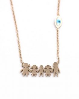 ΚΟΛΙΕ ΟΙΚΟΓΕΝΕΙΑ ΔΥΟ ΚΟΡΙΤΣΙΑ ΕΝΑ ΑΓΟΡΙ kolie-oikogeneia-dyo-koritsia-ena-agori