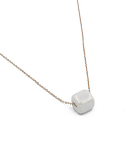 ΚΟΛΙΕ ΜΕ ΧΑΝΤΡΑ ΛΕΥΚΗ ΠΕΡΛΑ ΑΠΟ ΑΤΣΑΛΙ kolie me xantra leyki perla apo atsali