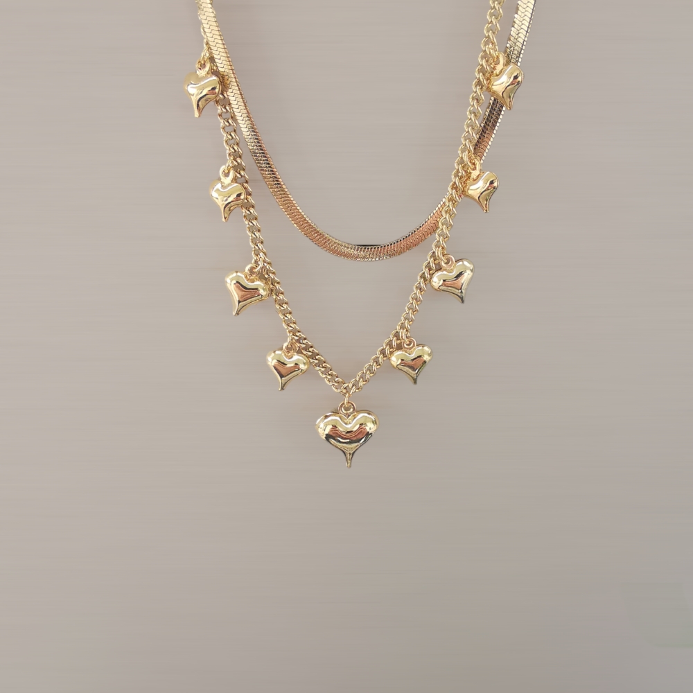 ΔΙΠΛΟ ΚΟΛΙΕ ΜΕ ΚΑΡΔΙΕΣ ΑΠΟ ΑΤΣΑΛΙ diplo kolie me kardies apo atsali